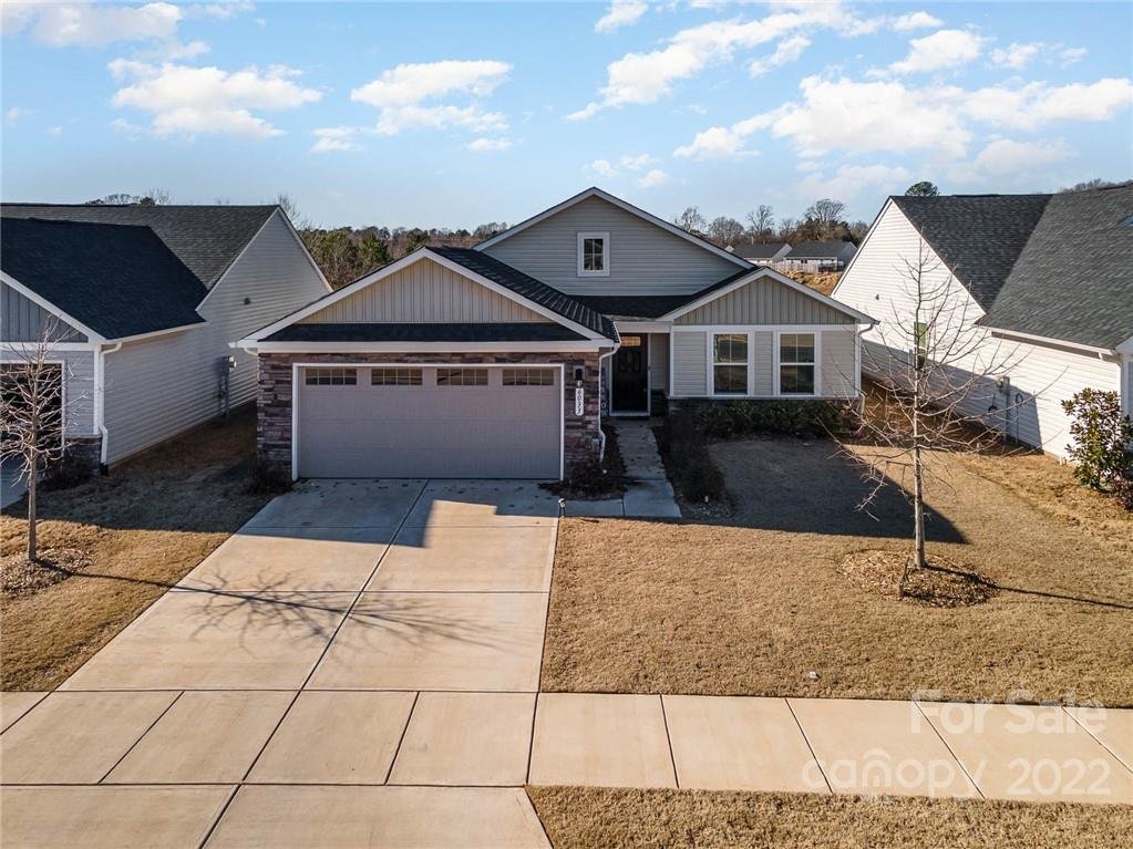 Property image 1 at 6033 Bellastead Drive, Charlotte, NC 28214