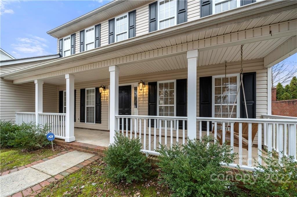 Property image 1 at 10200 Billingham Drive, Charlotte, NC 28269