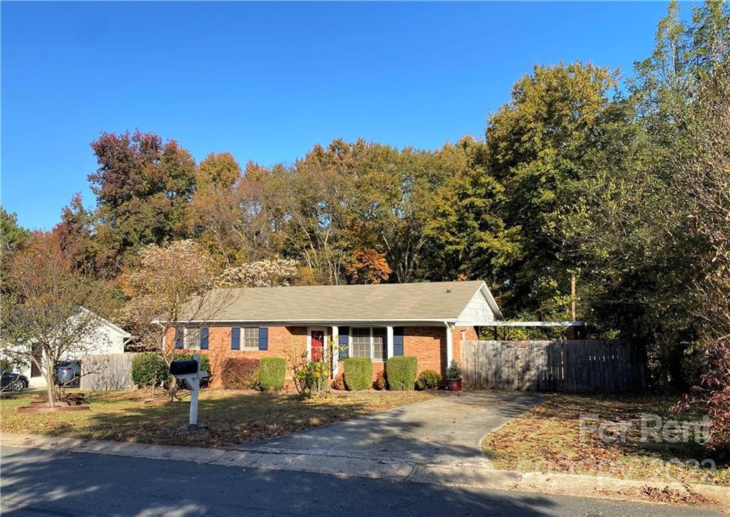 Property image 1 at 138 Short Hills Drive, Charlotte, NC 28217