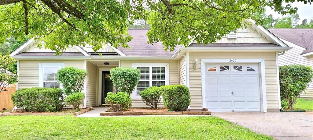 Property image 1 at 2922 Crawford Brook Lane, Charlotte, NC 28269