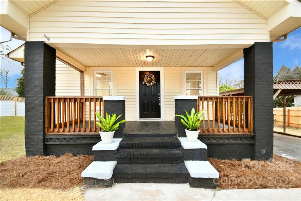 145 Saint Charles Avenue