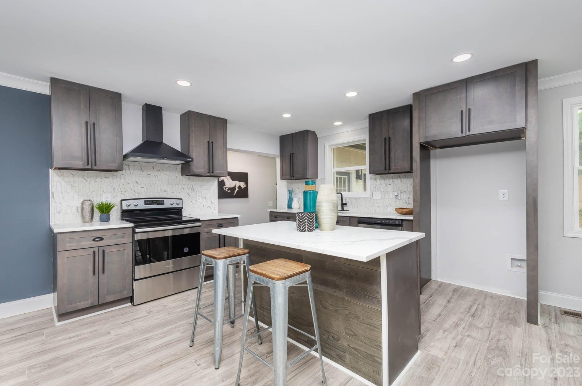 Property image 1 at 2715 Ravencroft Drive, Charlotte, NC 28208