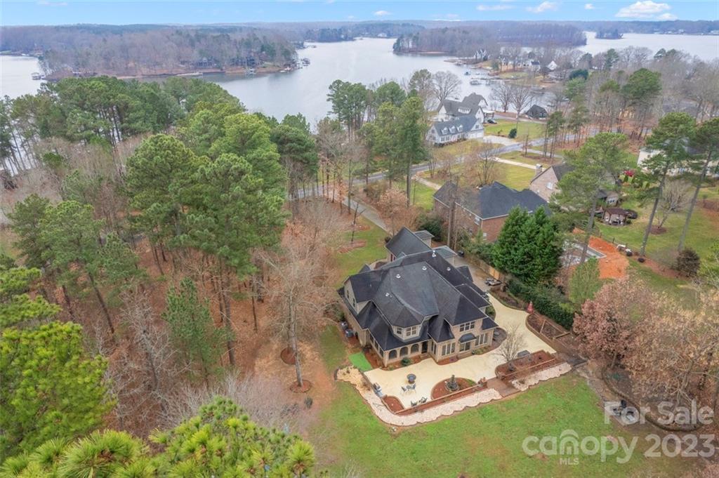 Property image 1 at 319 Greenbay Road, Mooresville, NC 28117