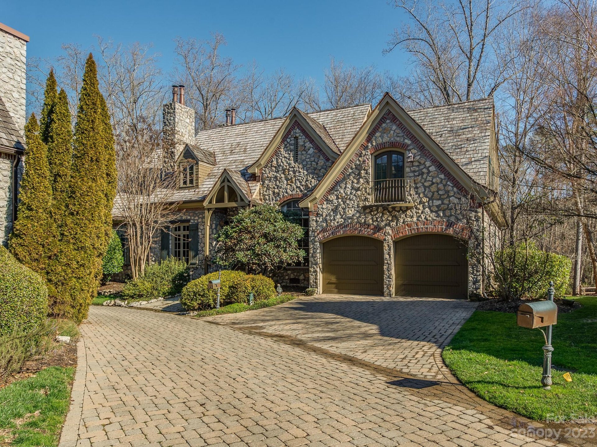 2324 La Maison Drive