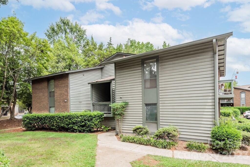 Property image 1 at 4918 Sardis Road, Charlotte, NC 28270