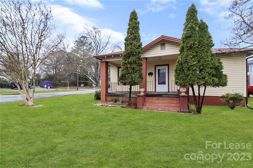 Property image 1 at 201 New Hope Road, Gastonia, NC 28054