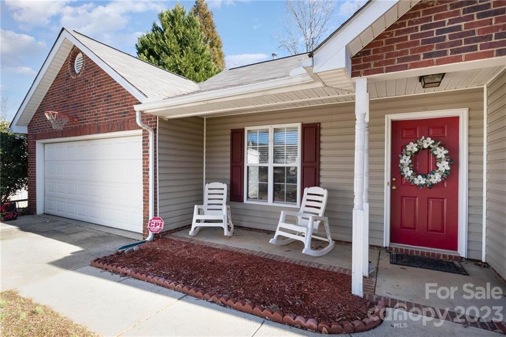 Property image 1 at 11116 Astoria Drive, Charlotte, NC 28262