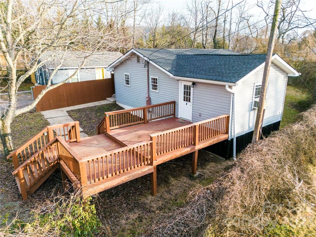 Property image 1 at 4 Crest Avenue, Asheville, NC 28803