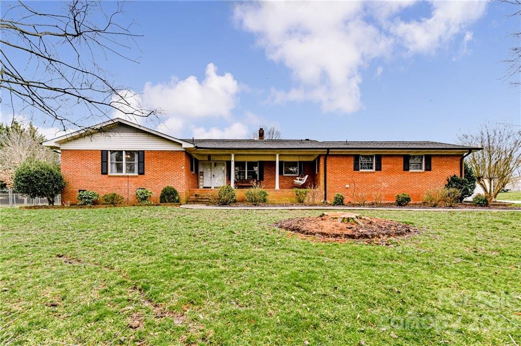 Property image 1 at 421 Pine Street, Harrisburg, NC 28075