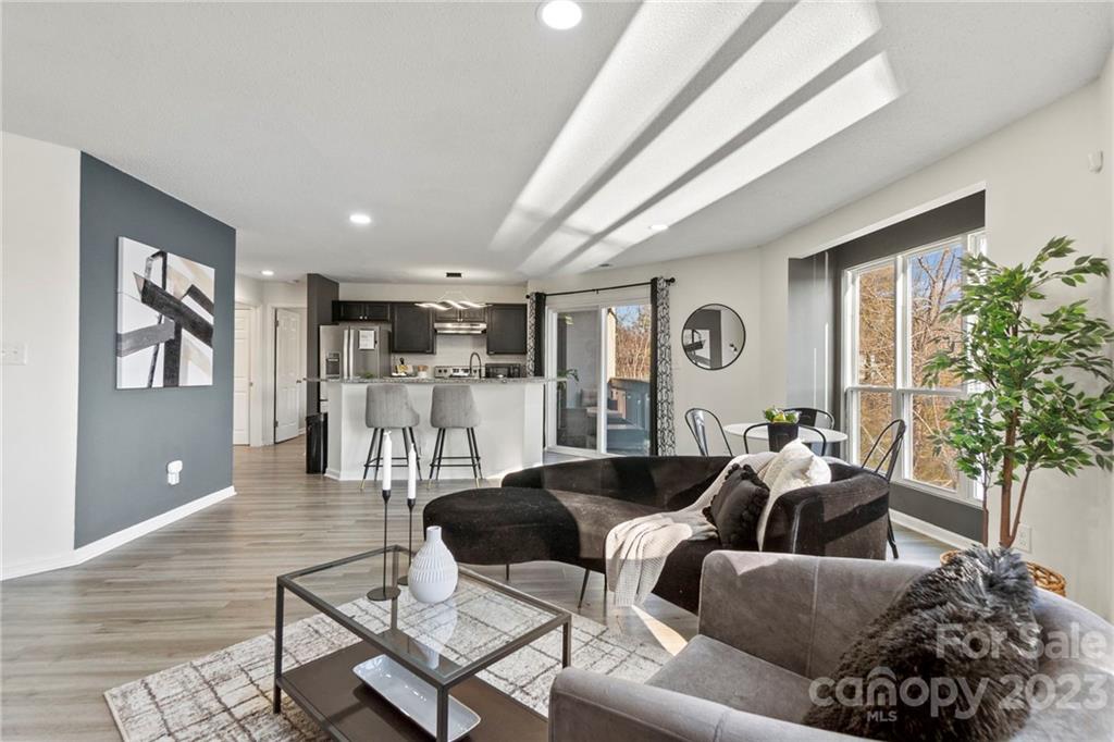 Property image 1 at 8085 Cedar Glen Drive, Charlotte, NC 28212