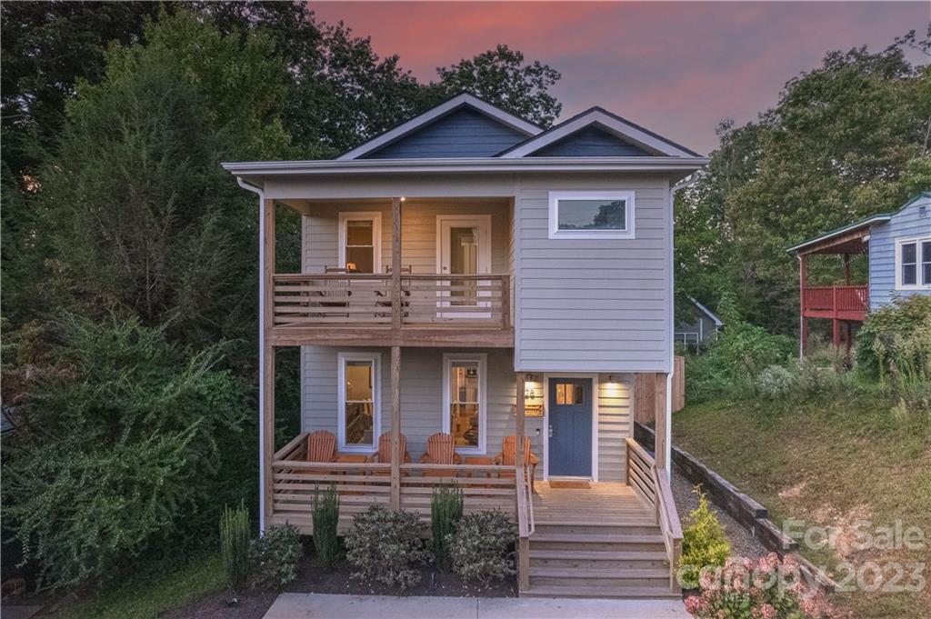 Property image 1 at 28 Wentworth Avenue, Asheville, NC 28803