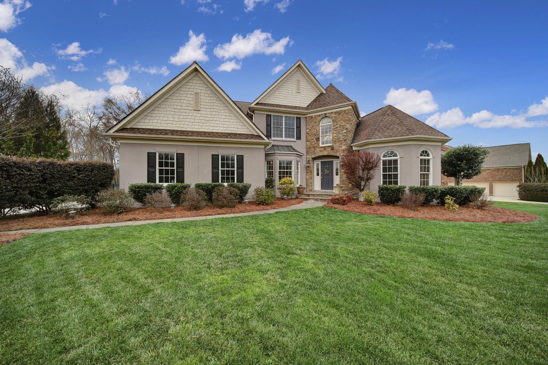 2013 Groves Edge Lane