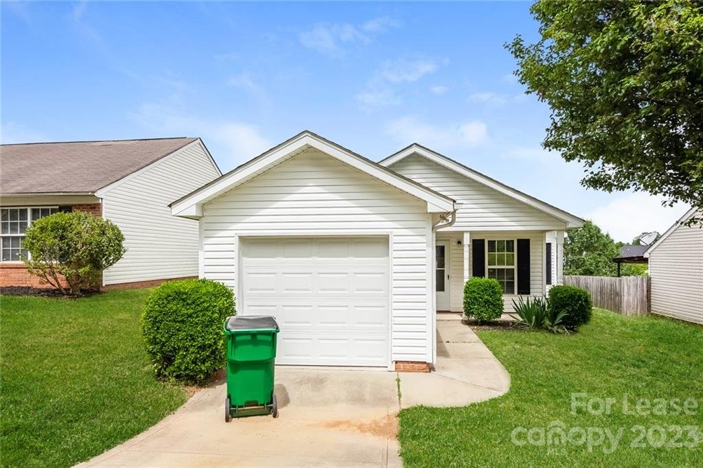 Property image 1 at 7035 Red Bud Circle, Charlotte, NC 28214