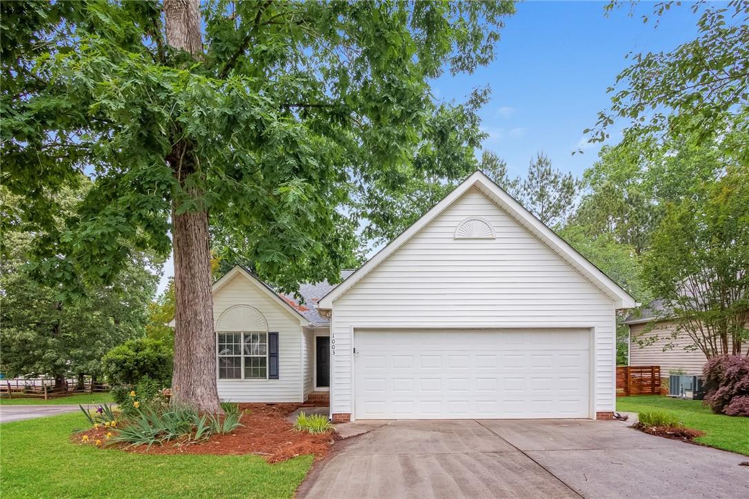 Property image 1 at 1003 White Water Circle, Belmont, NC 28012