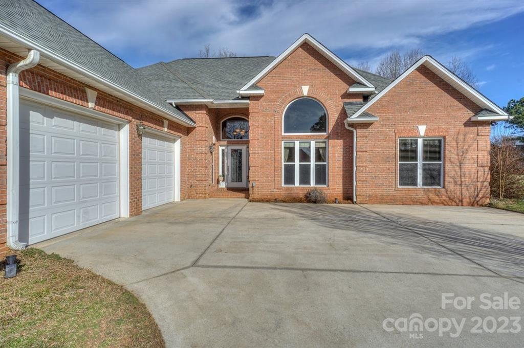 Property image 1 at 109 Buckthorn Court, Mooresville, NC 28115