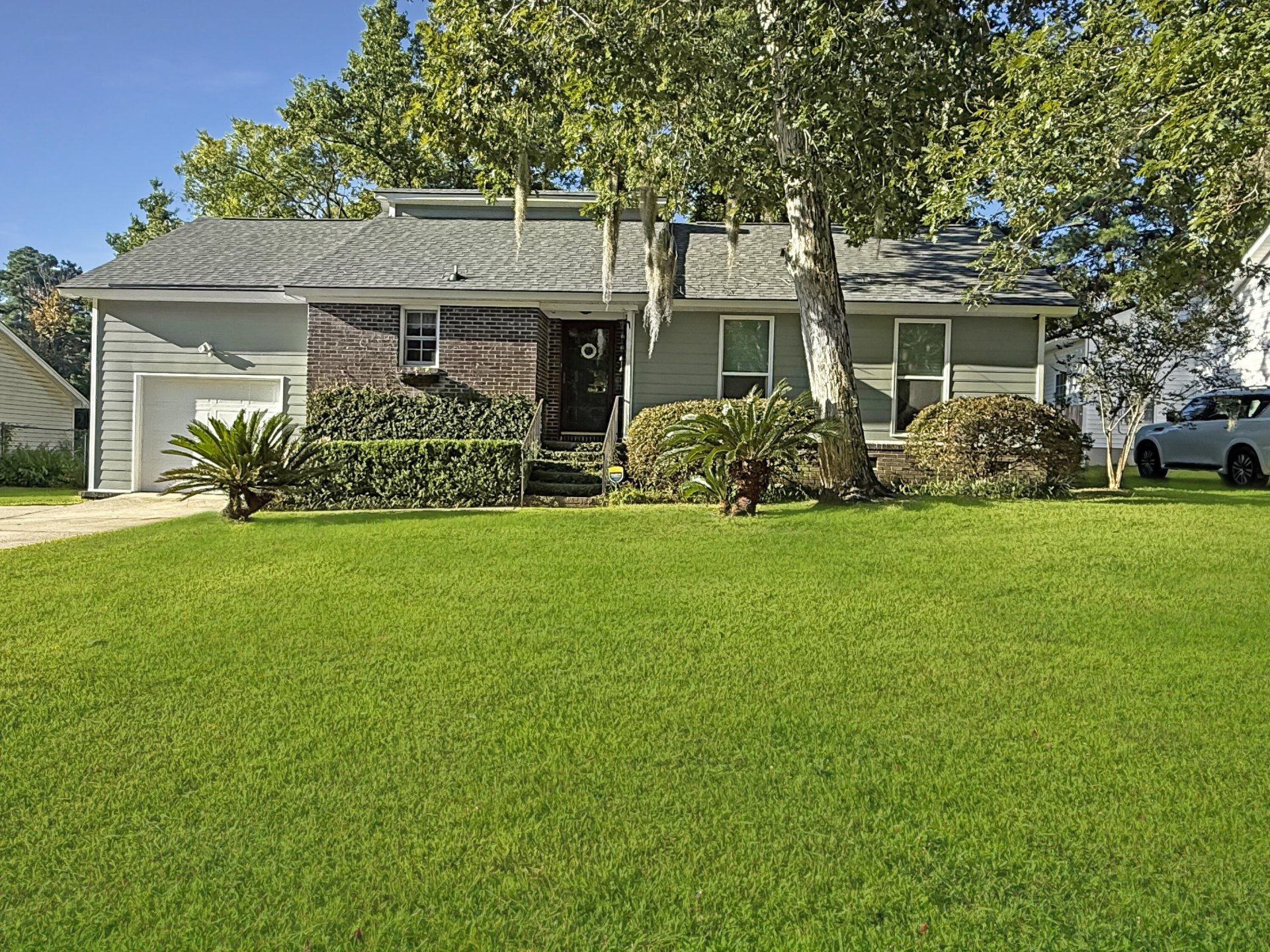 Property image 1 at 121 Sawmill Drive, Summerville, SC 29483