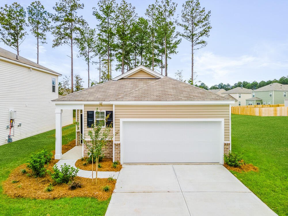 Property image 1 at 124 Sunray Lane, Summerville, SC 29486