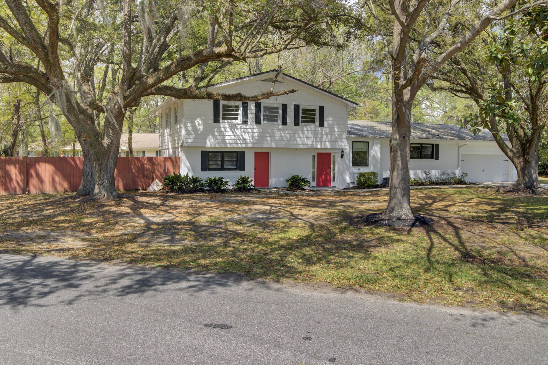 Property image 1 at 703 Canary Drive, Charleston, SC 29414