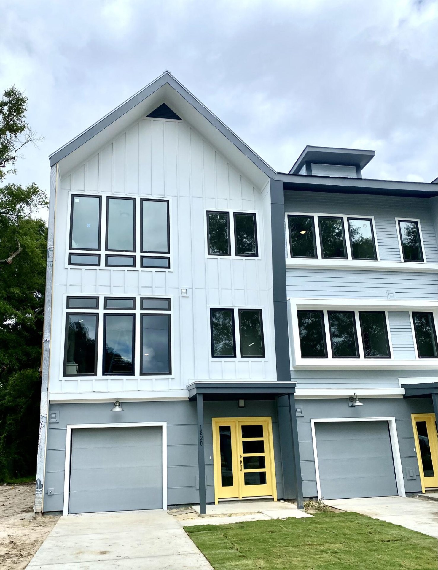 Property image 1 at 1820 Orangeburg Street, North Charleston, SC 29405