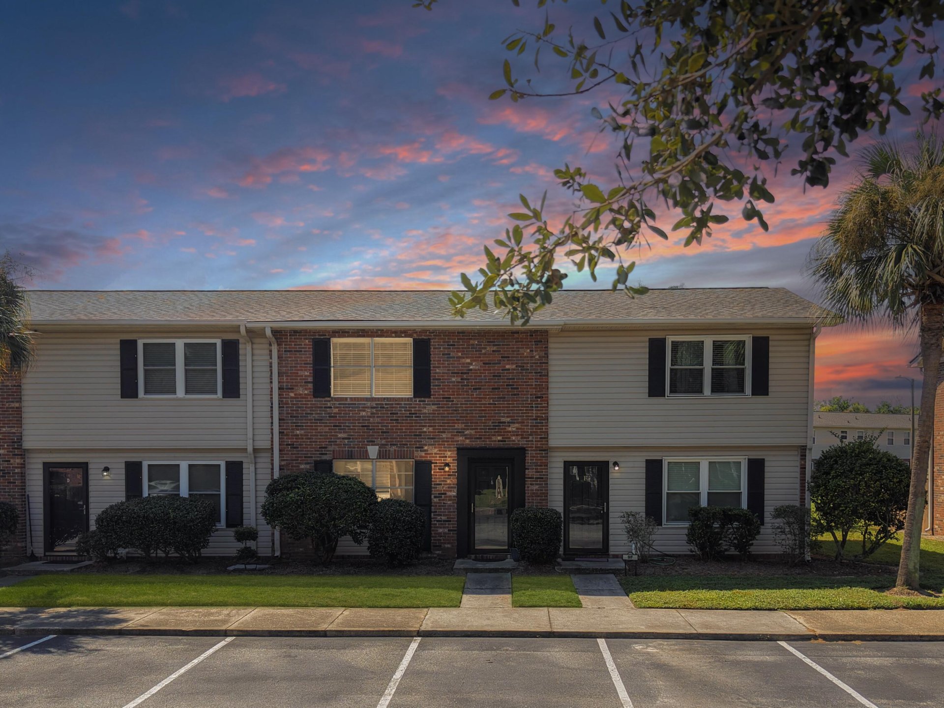 Property at 415 Parkdale Drive 9e, Charleston, SC 29414