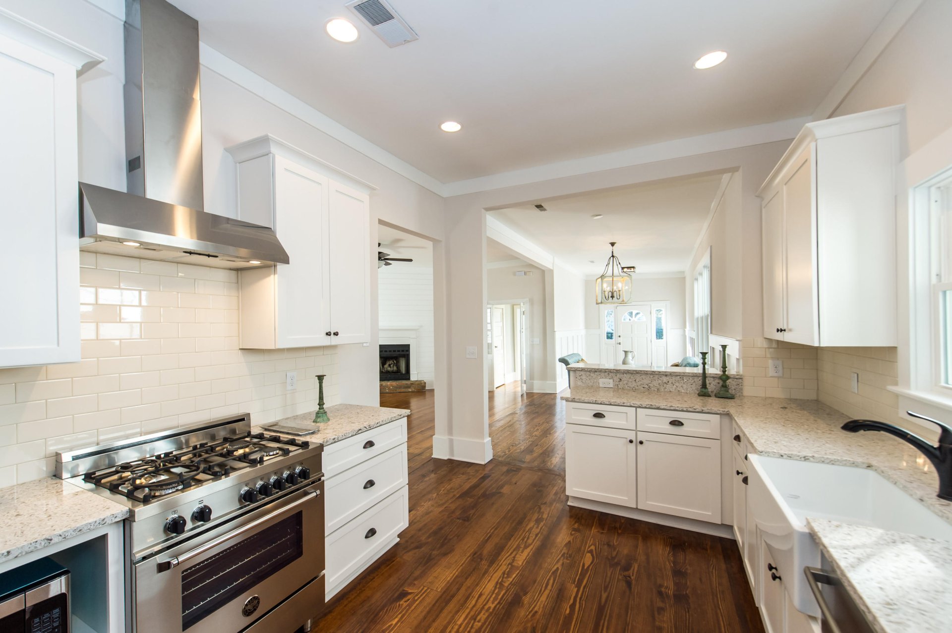 Property image 1 at 8 Carolina Street, Charleston, SC 29403