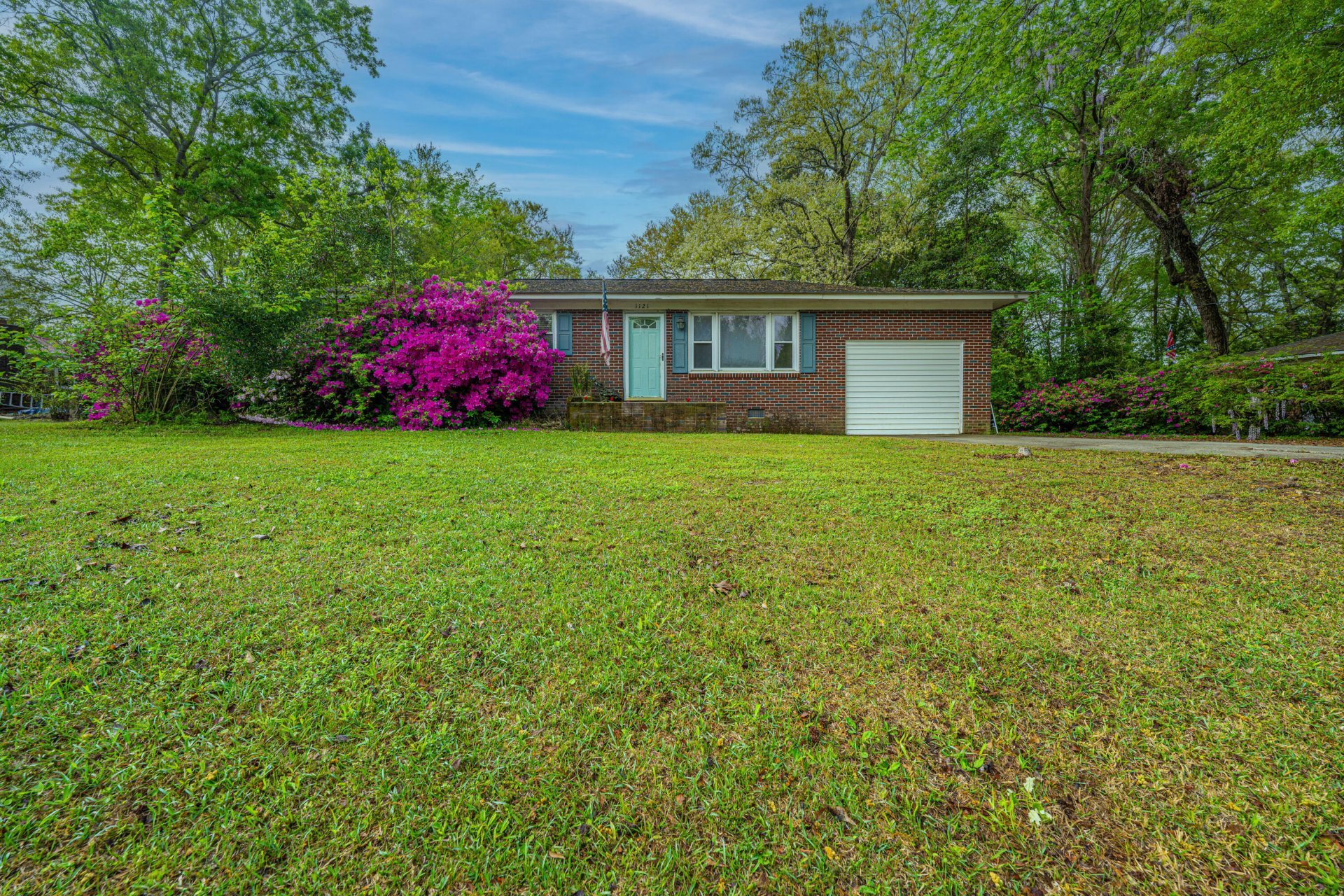 Property at 1121 Inverness Lane, Hanahan, SC 29410