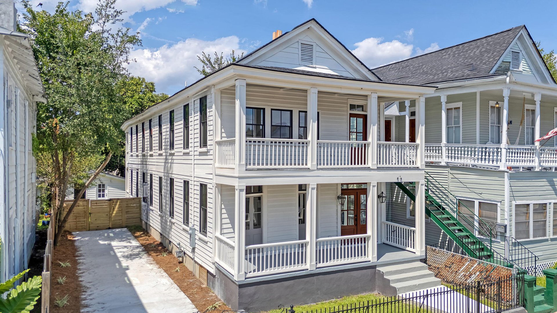 Property image 1 at 94 Fishburne Street, Charleston, SC 29403