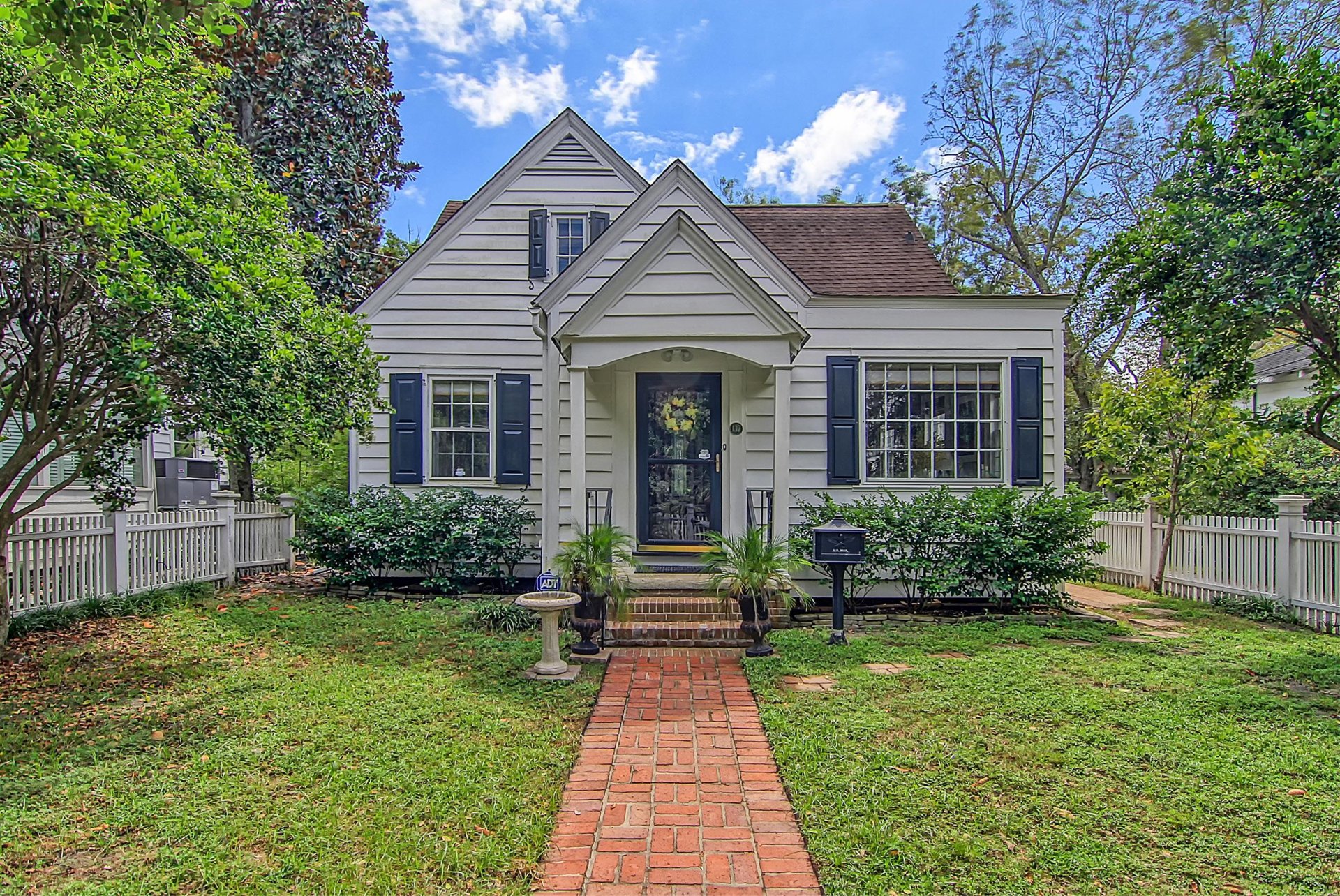 Property image 1 at 137 Beaufain Street, Charleston, SC 29401