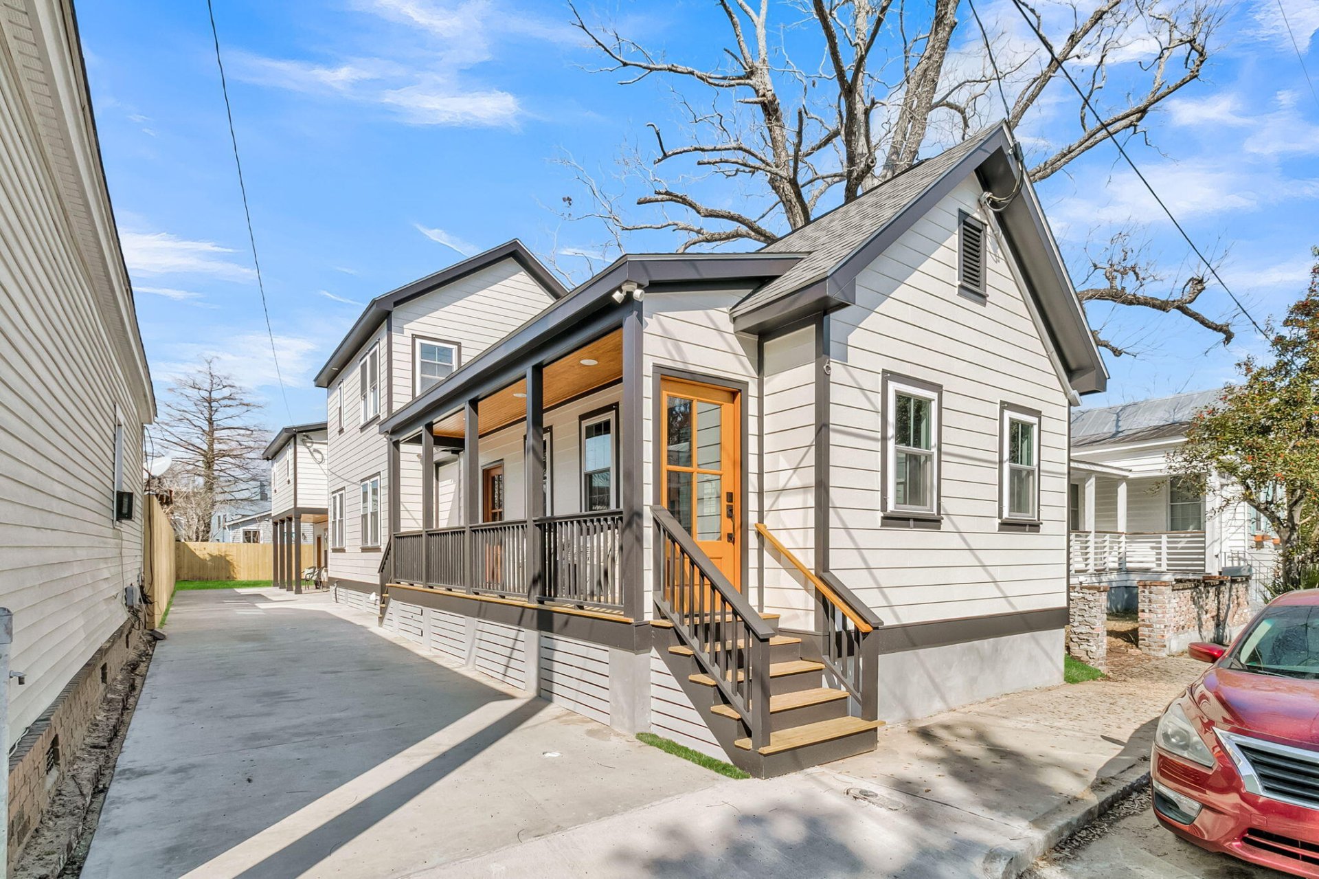 North Central, Charleston community