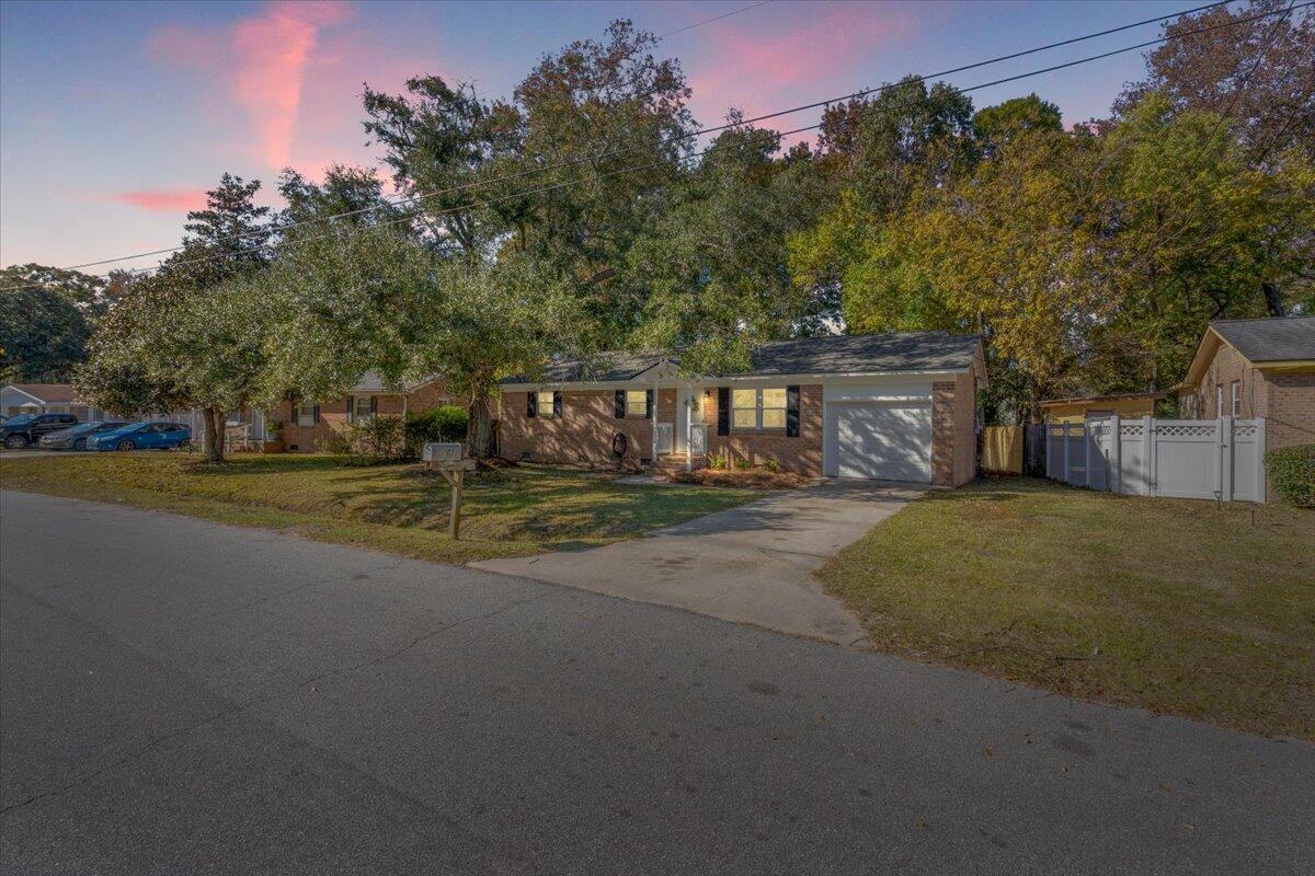 Property at 21 Pratt Street, Charleston, SC 29407