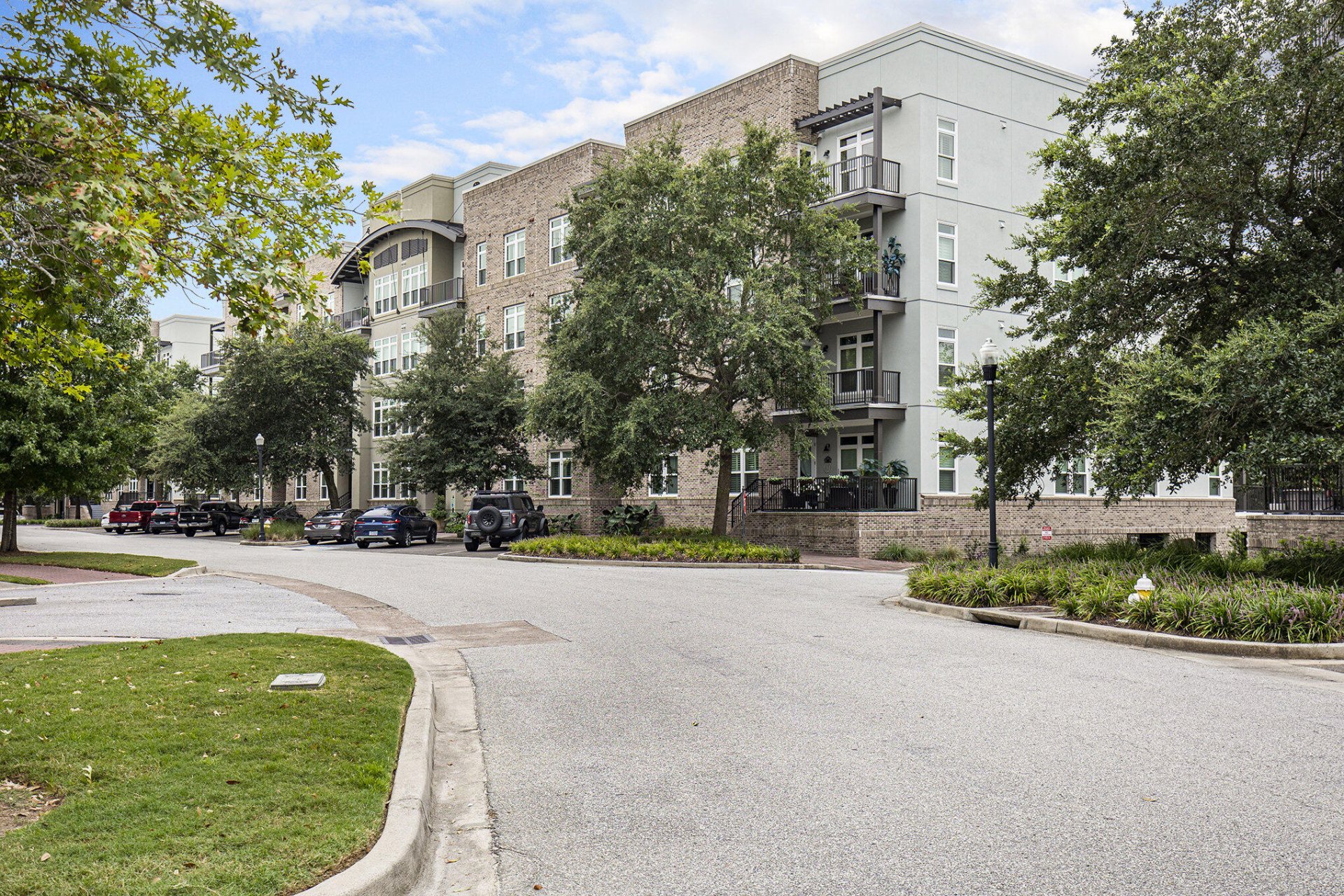 135 Pier View Street 103