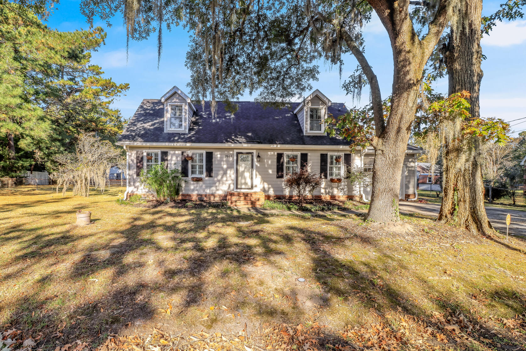 Property at 1944 Woodland Road, Charleston, SC 29414