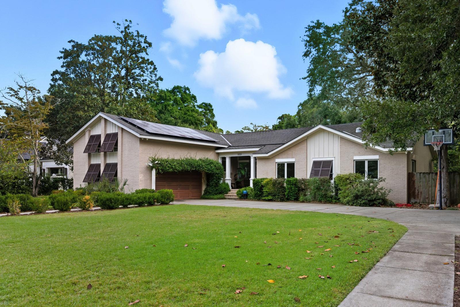 Property at 1031 Lakeview Drive, Mount Pleasant, SC 29464