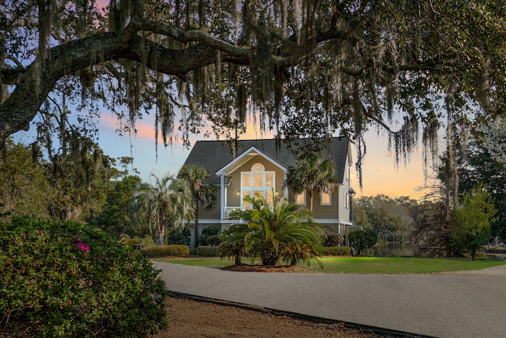 Clearview, Charleston community