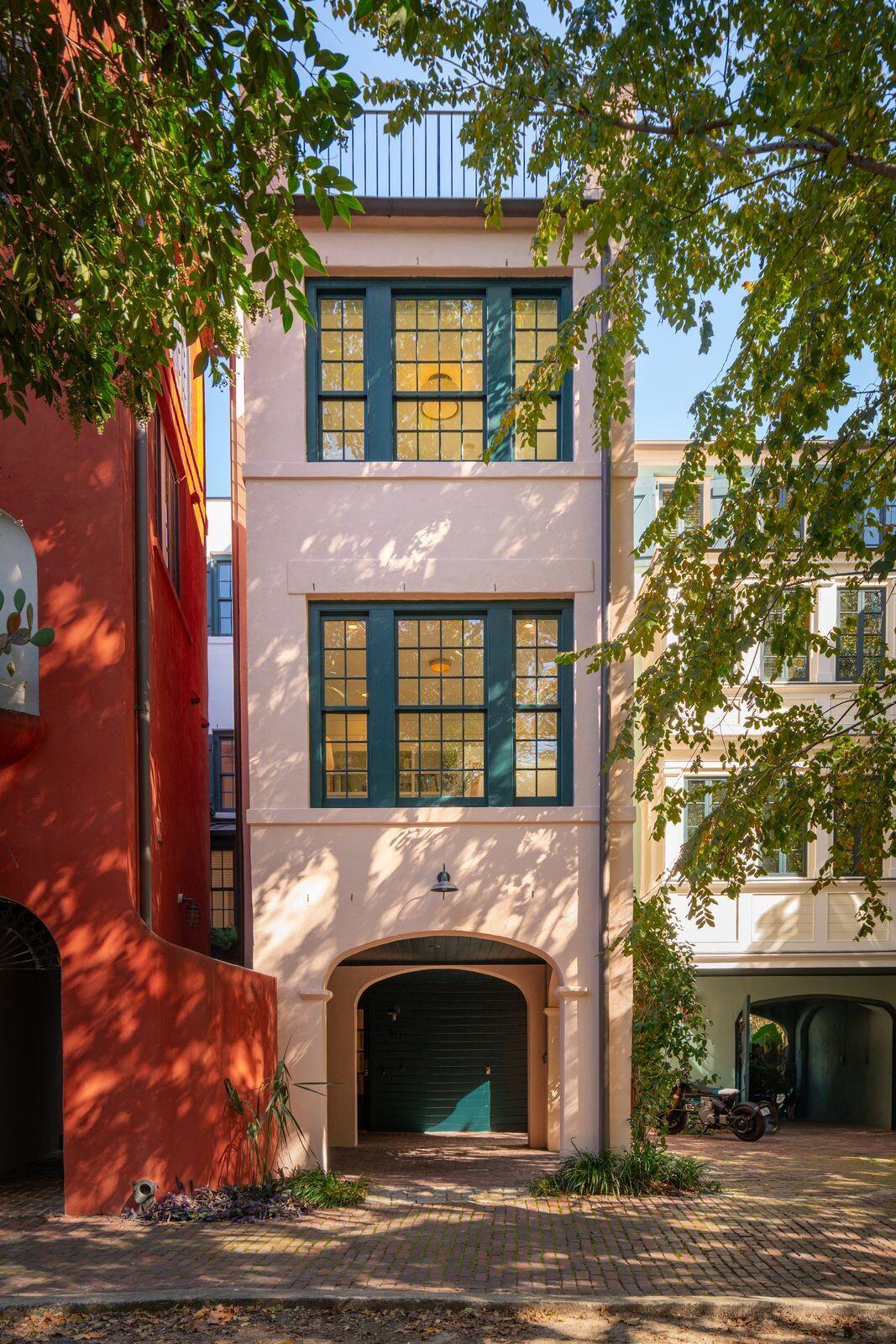 Property at 10 Catfiddle Street, Charleston, SC 29403