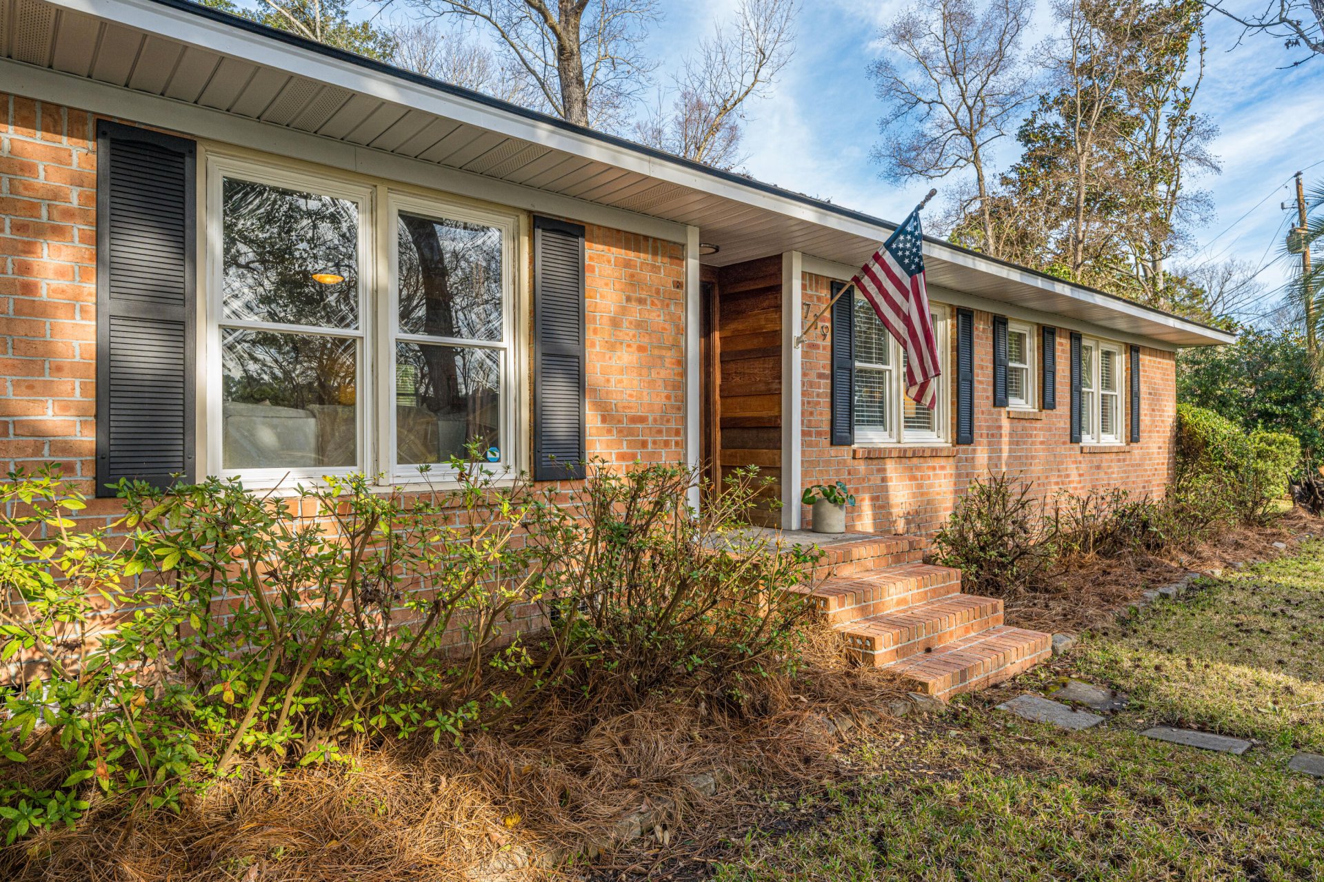 Longbranch, Charleston community