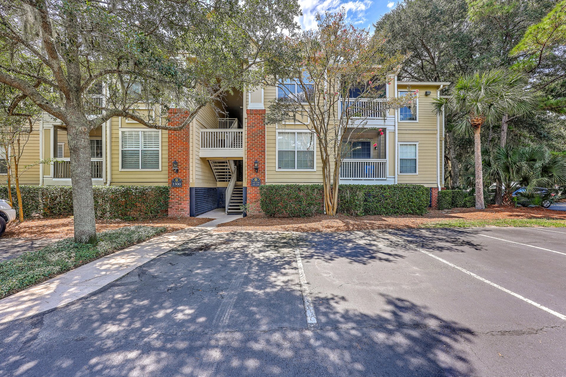 Property image 1 at 1600 Long Grove Drive 1318, Mount Pleasant, SC 29464