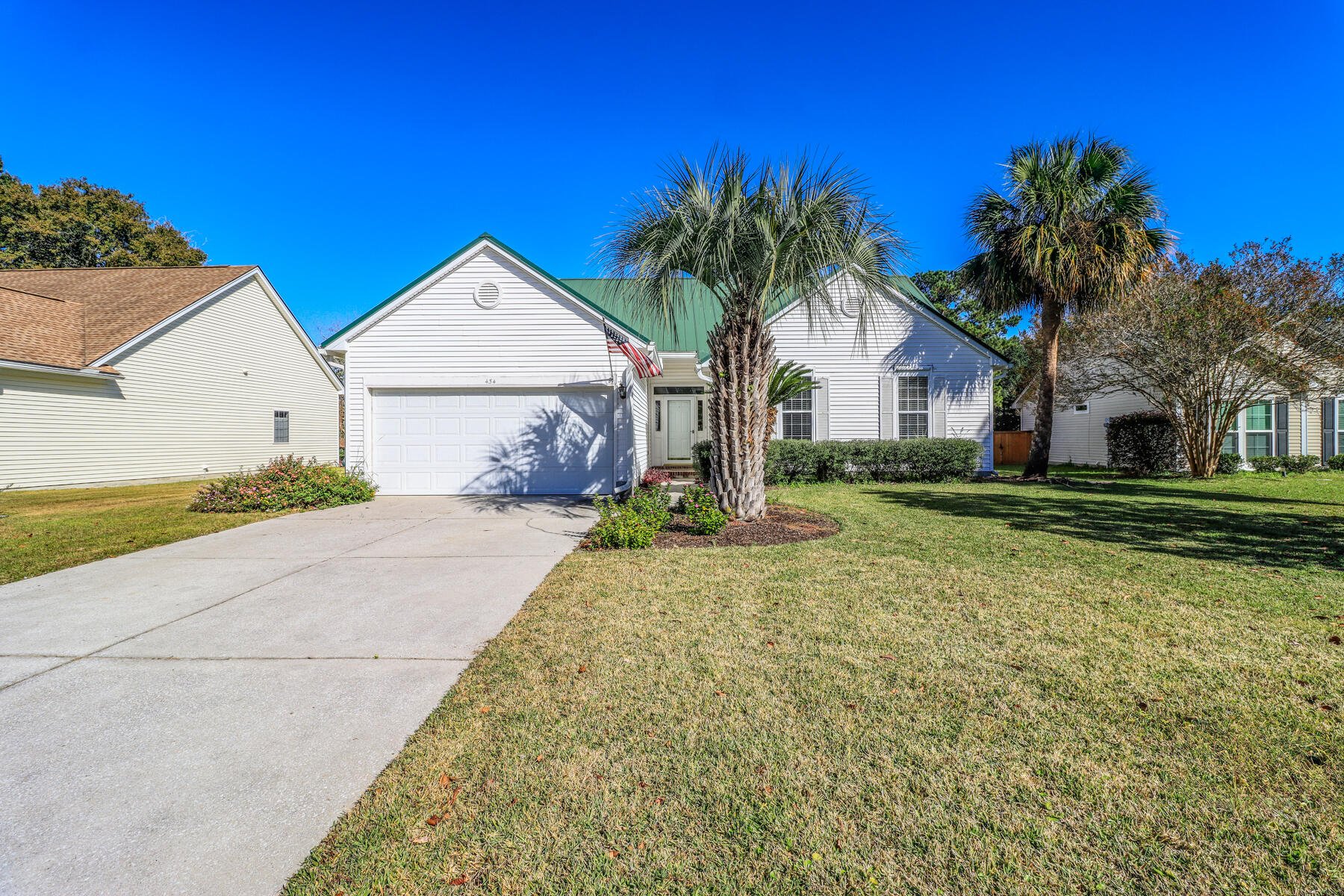 Property at 434 S Piazza Court, Mount Pleasant, SC 29464