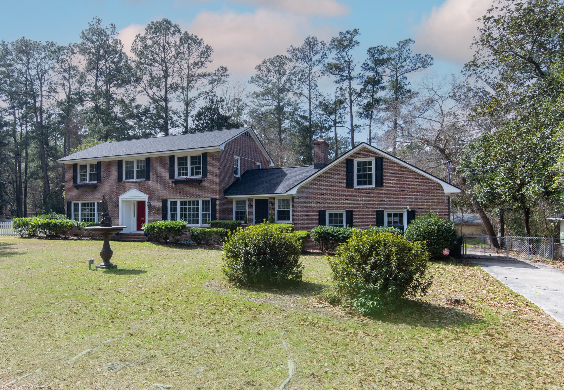 Country Club Estates, Summerville community