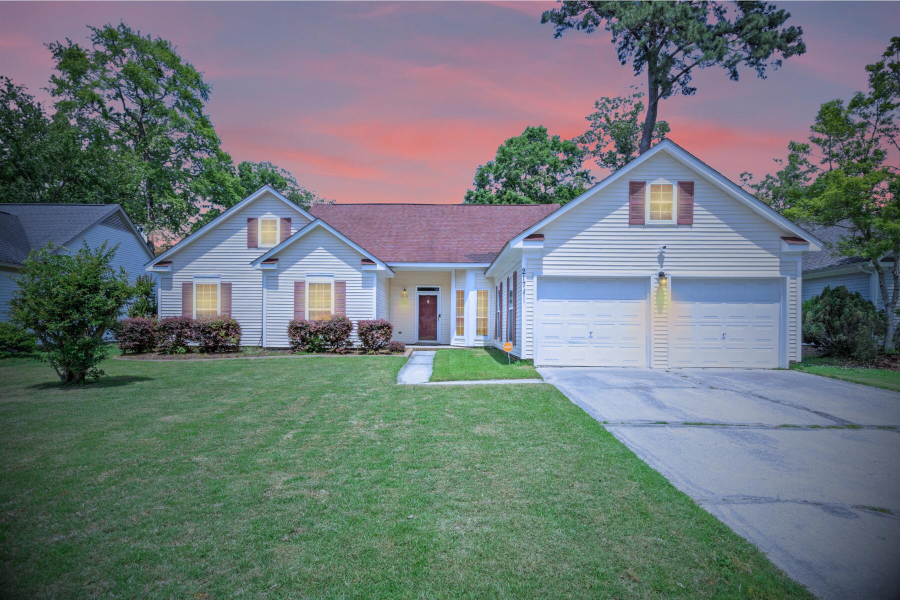 Property image 1 at 217 Smithfield Avenue, Summerville, SC 29485