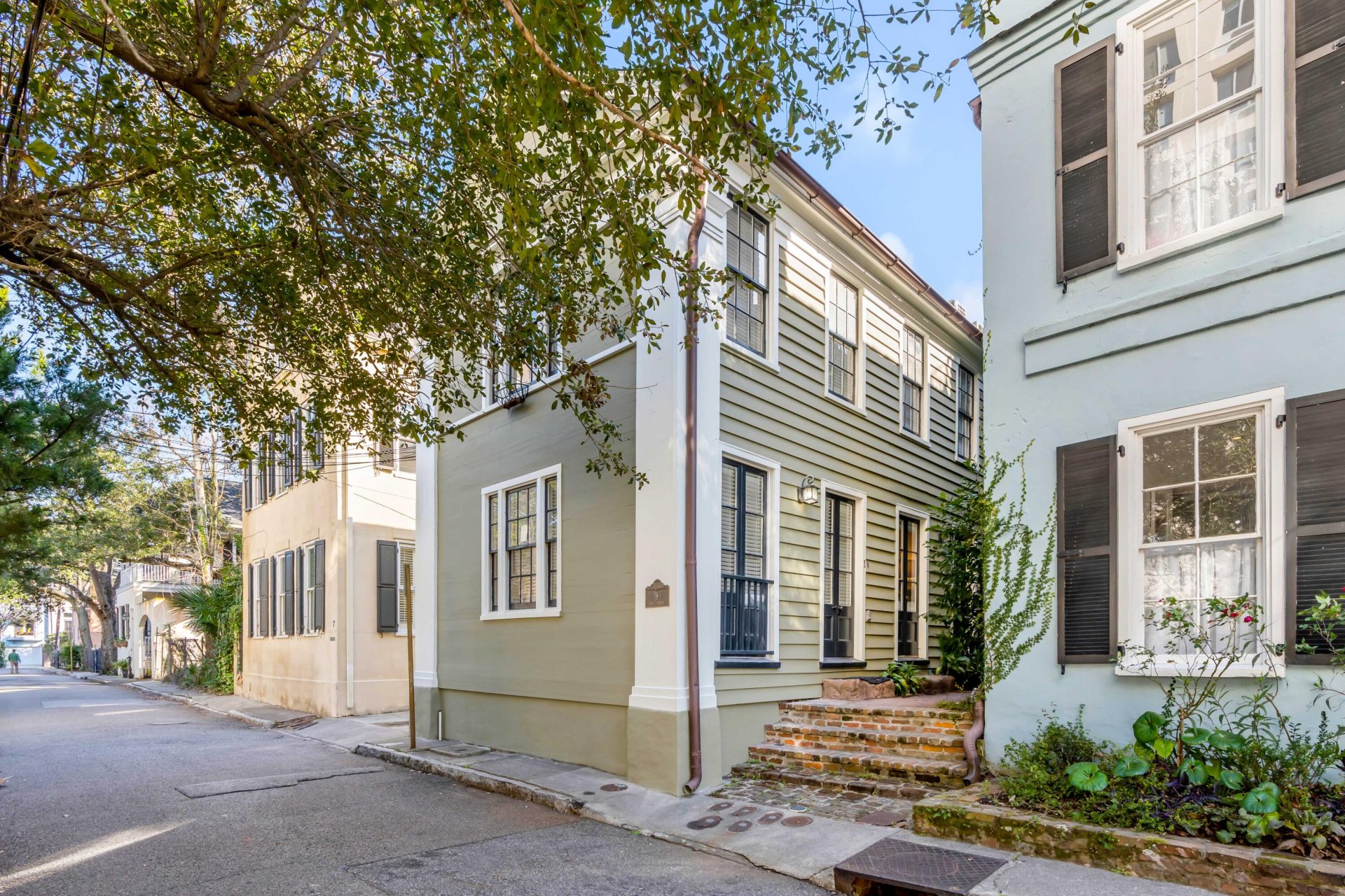 Property image 1 at 9 West Street 2, Charleston, SC 29401