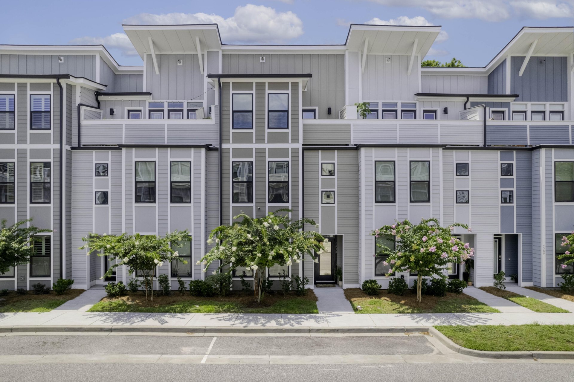 Property at 4585 Mixson Avenue, North Charleston, SC 29405