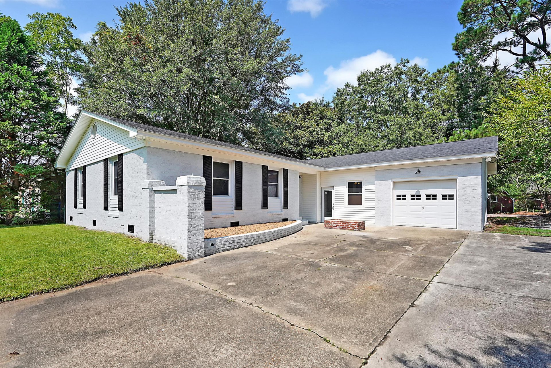 Property image 1 at 1391 Pooshee Drive, Charleston, SC 29407