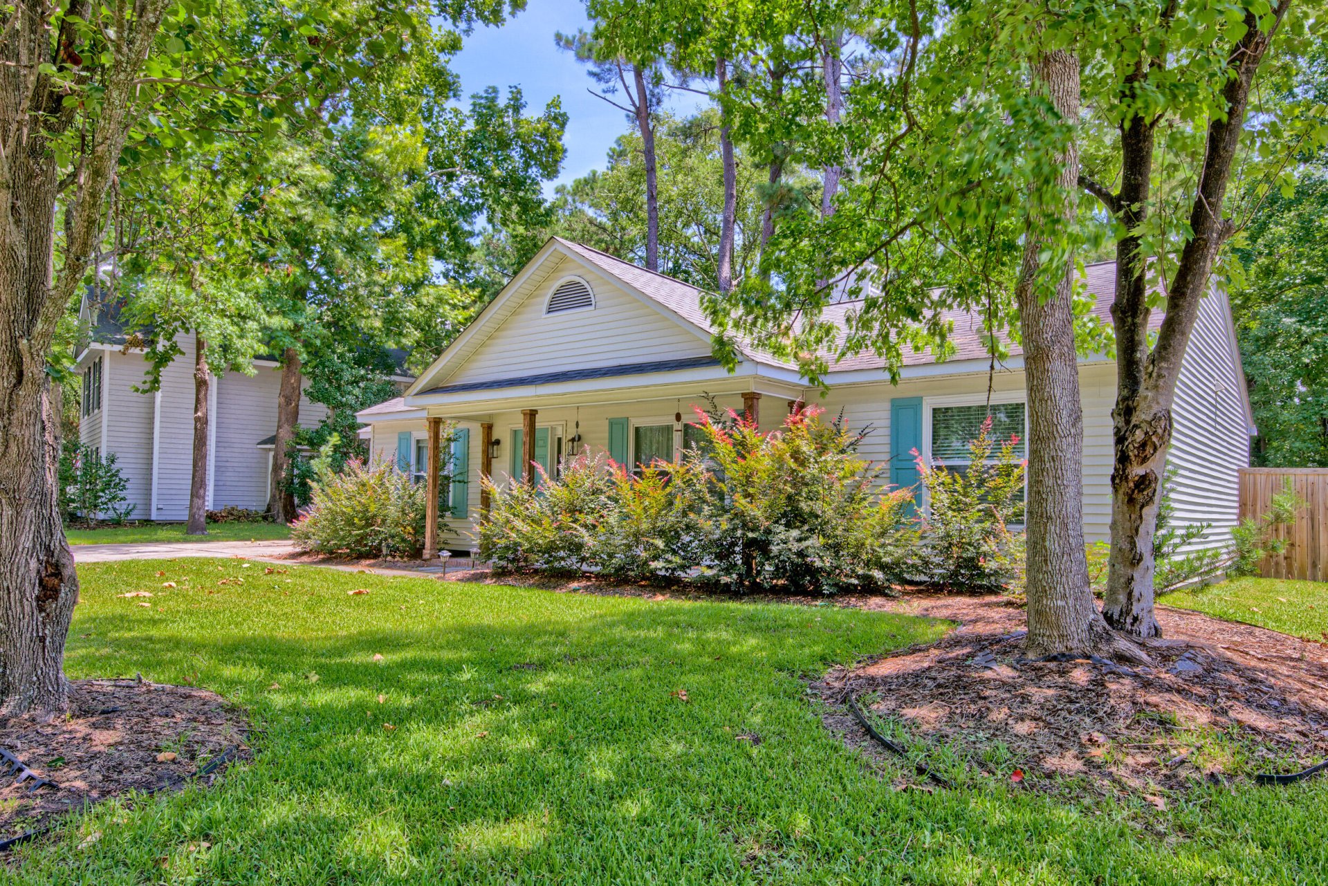 Property image 1 at 528 Castle Hall Road, Mount Pleasant, SC 29464