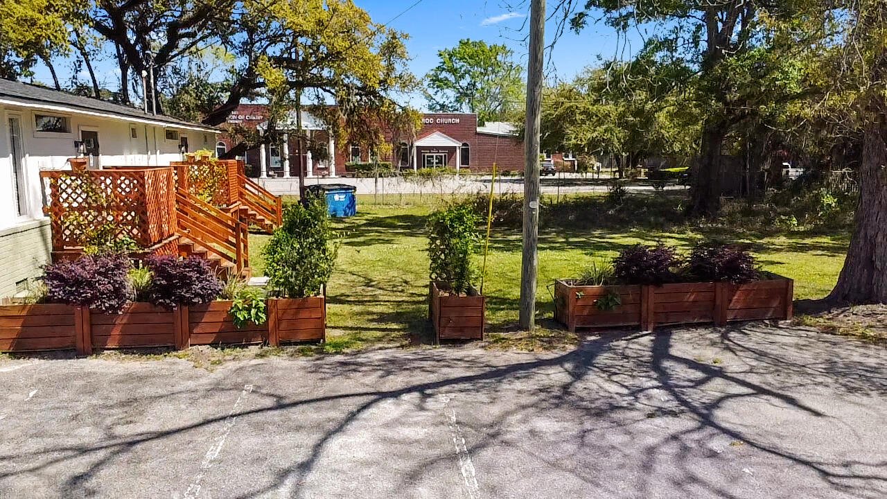 Property image 1 at 1497 Remount Road, North Charleston, SC 29406