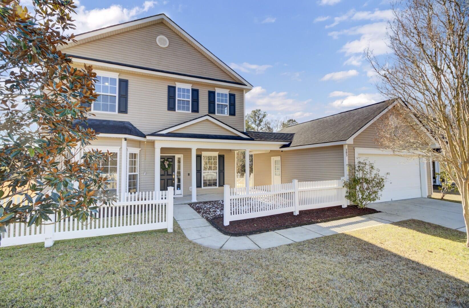 Property image 1 at 205 Seneca River Drive, Summerville, SC 29485