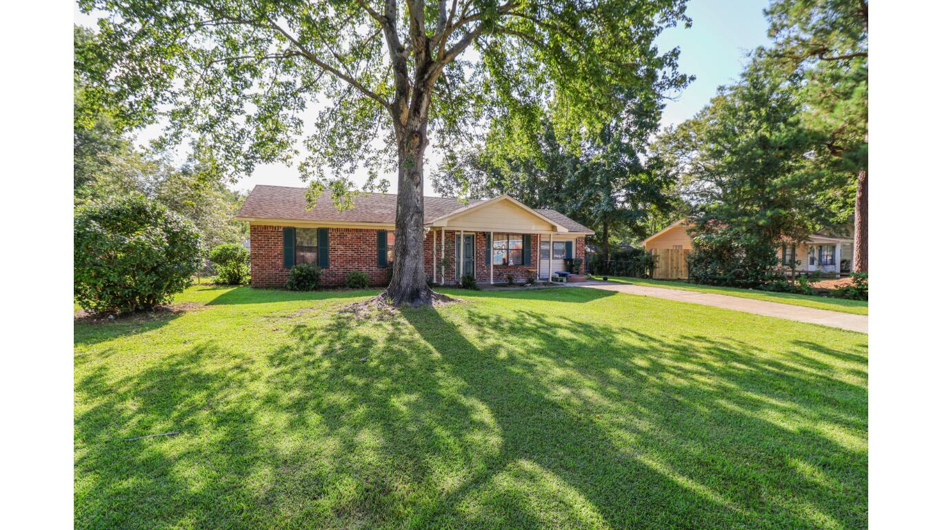 Property at 109 White Pine Court, Moncks Corner, SC 29461