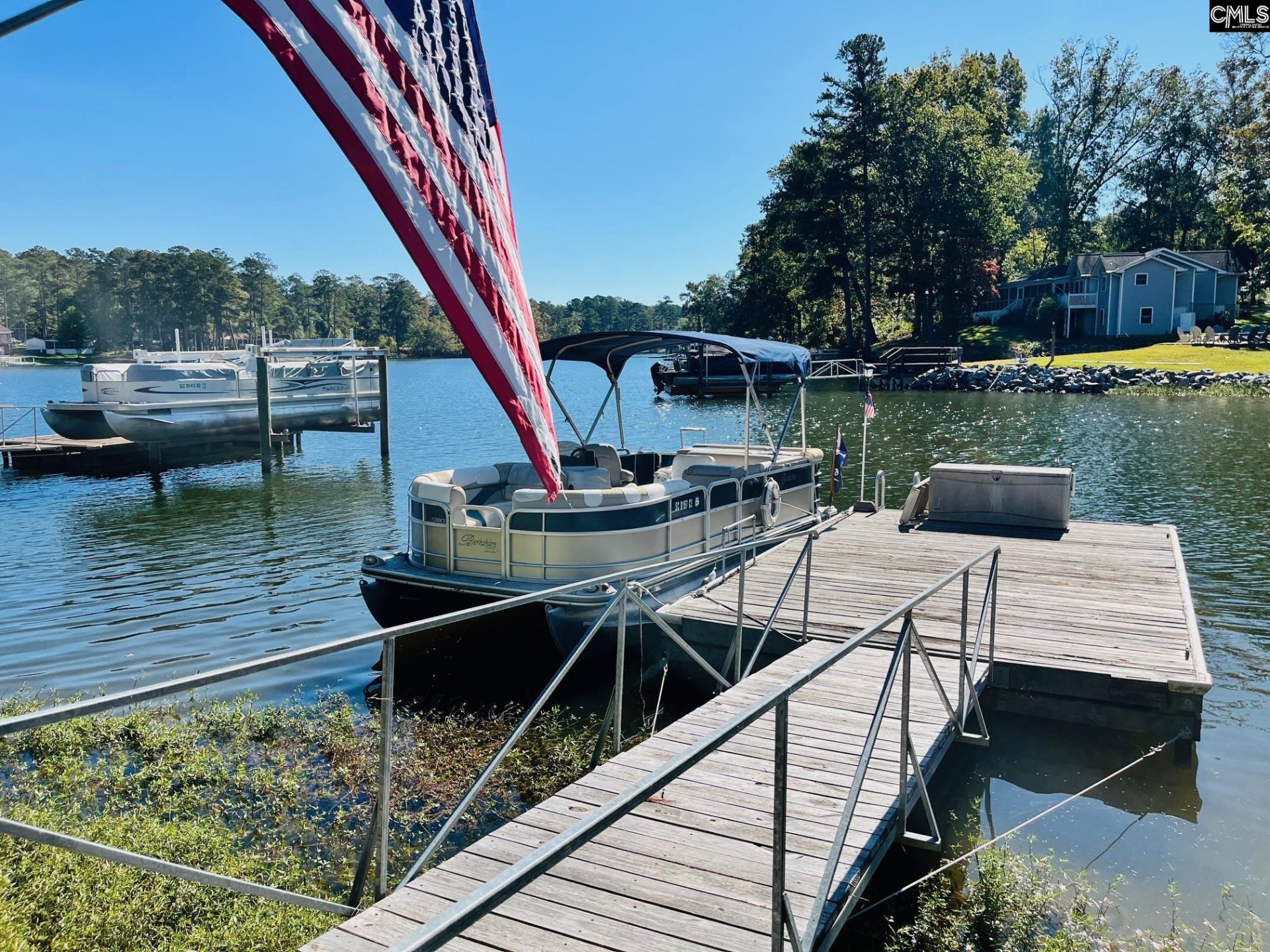LAKESIDE FOREST, Leesville community