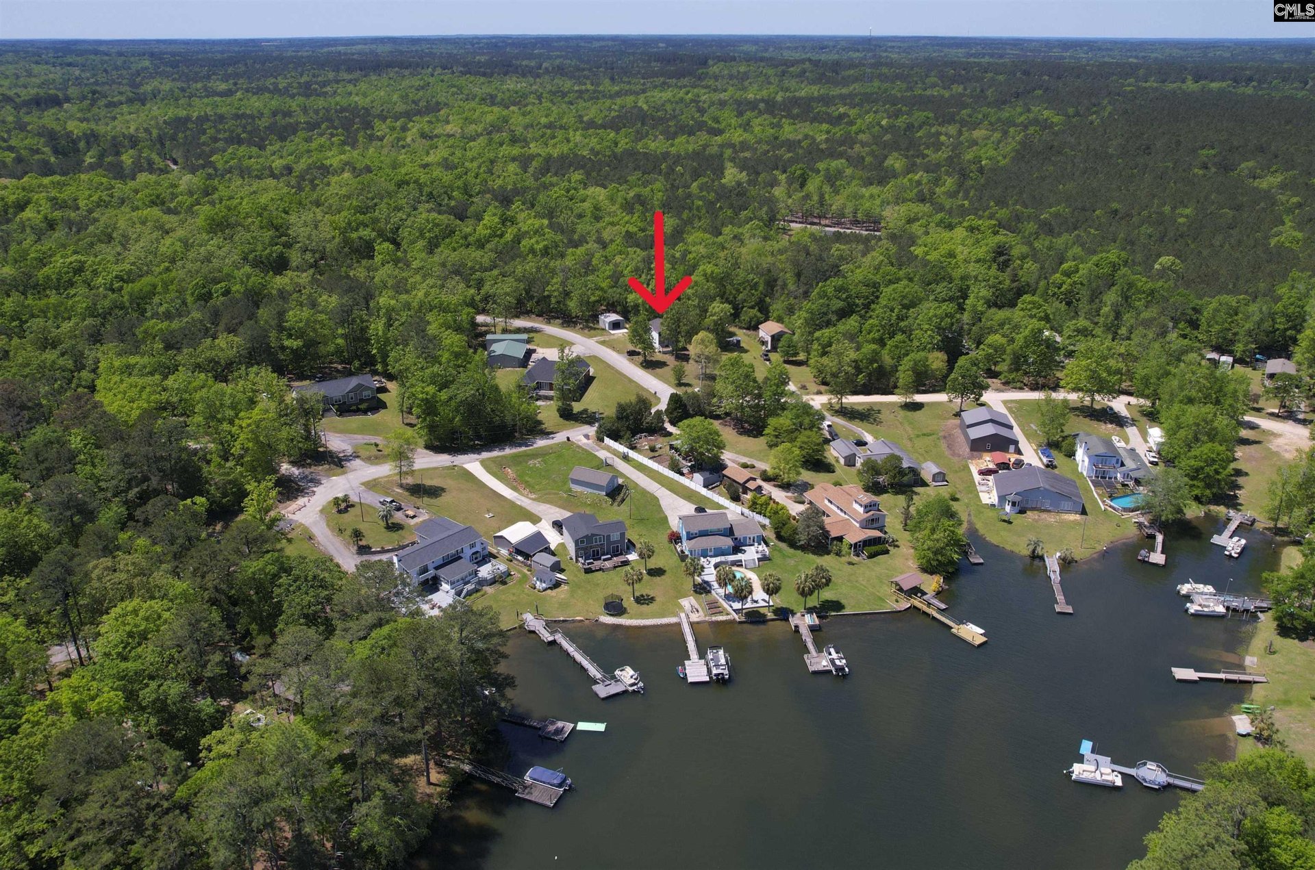 LAKE VILLAGE, Leesville community