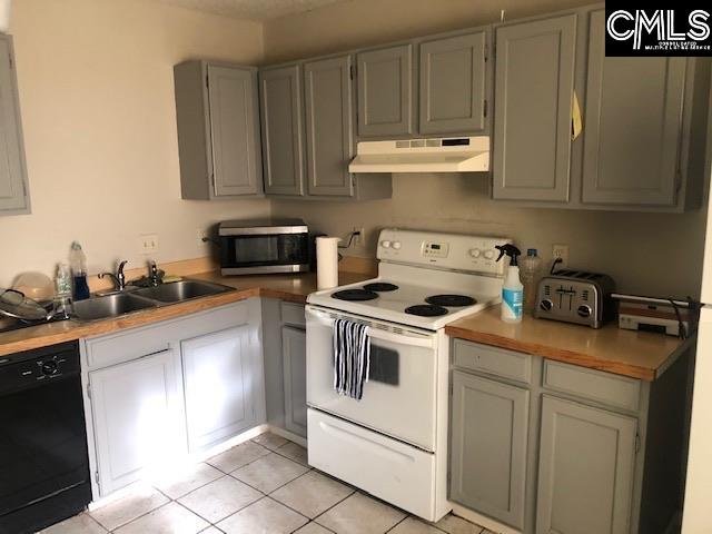 THREE FOUNTAINS, West Columbia community